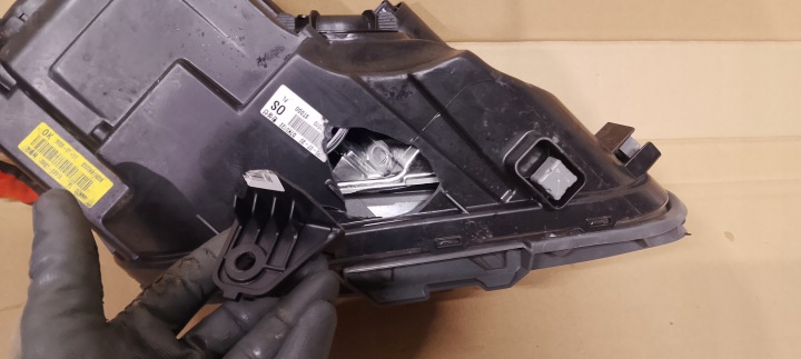 PHARE AVANT AVANT GAUCHE HYUNDAI KONA 17-20ROK 92101-J9050 ORIGINAL