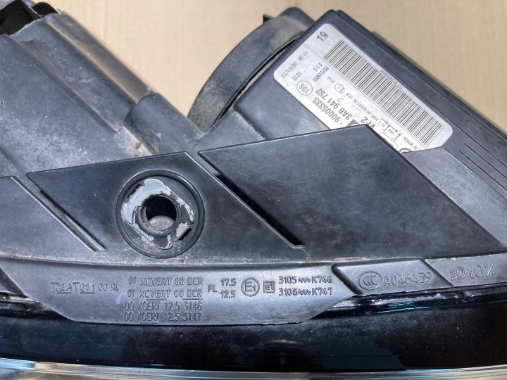 PHARE DROITE XÉNON LED VW PASSAT B7 3AB941752