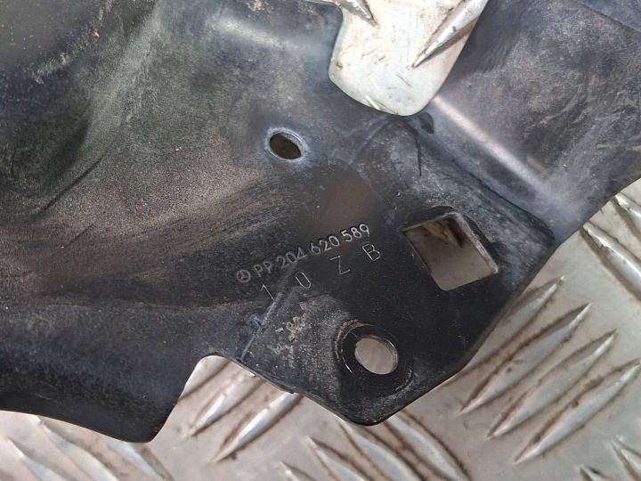 MERCEDES W204 OCULAIRE PHARES GAUCHE AVANT 204620589 (S720)