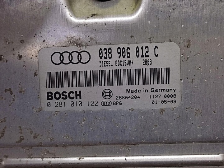 AUDI A3 8L 1.9 TDI CONTRÔLEUR MOTEUR 0281010122