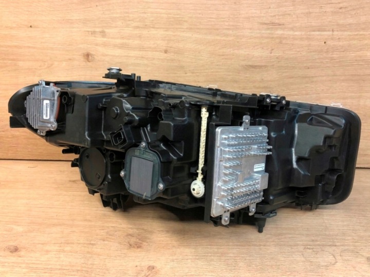 UZBROJONE PHARES COMPLET LED DROIT GAUCHE VERS BMW G30 G31 2020-23 LCI EUROPE