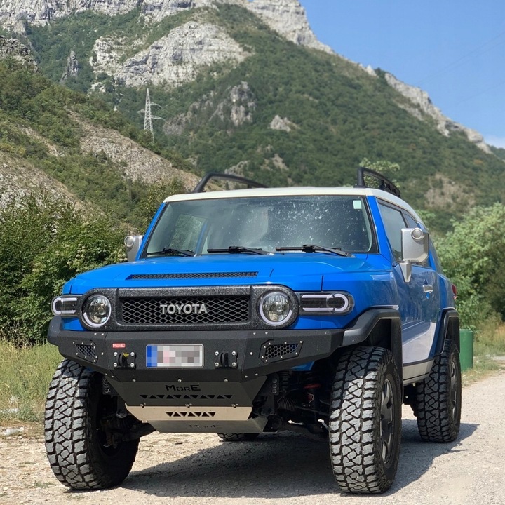 PARAGOLPES DELANTERO DE ACERO TOYOTA FJ CRUISER - MORE 4X4 