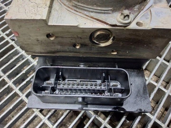 POMPE ABS CONTRÔLEUR AUDI A5 8T LIFT