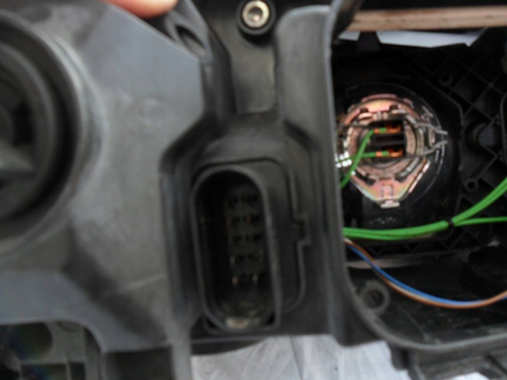 PROJECTEUR AVANT CÔTÉ GAUCHE AUDI A6 S6 C6 4F 4F0941003