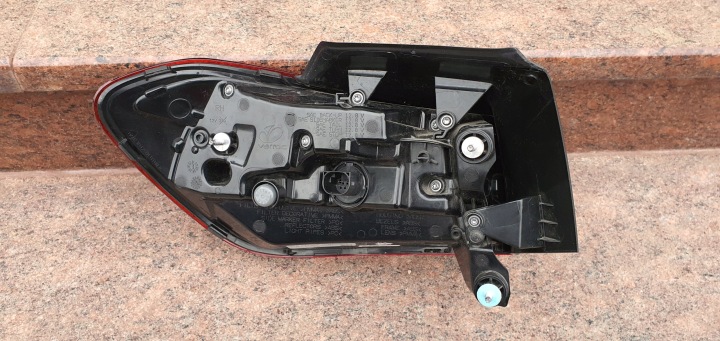 MERCEDES GLA 247 H247 2019 2023 PHARE ARRIÈRE ARRIÈRE DROITE