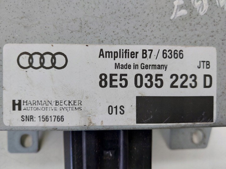 AMPLIFICATEUR ANTENNES 8E5035223D AUDI A4 B7
