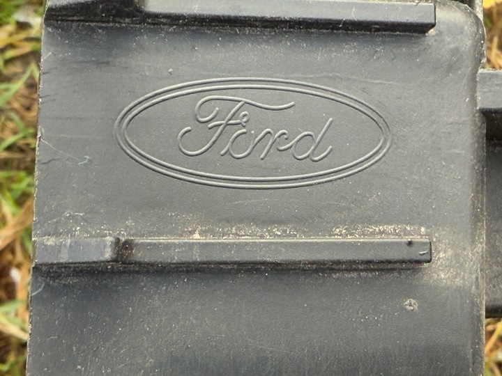 RENFORCEMENT PANNEAU AVANT FORD MUSTANG MK6 VI