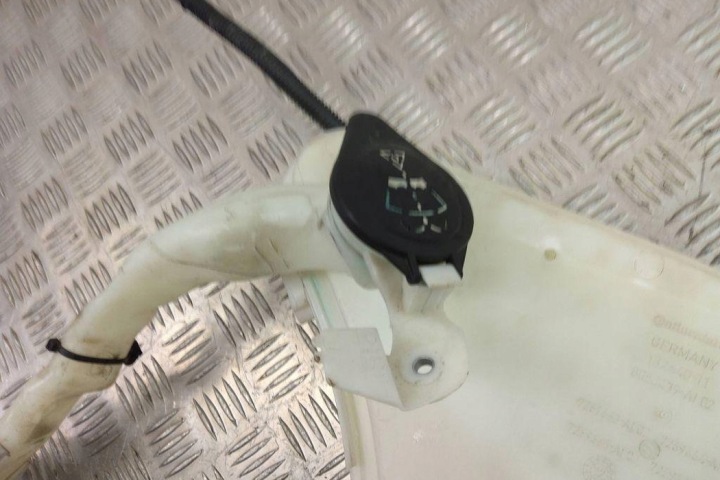 RÉSERVOIR LAVE-GLACES BMW 5 (F10) 13264011 2.0L GASOLINE 2013