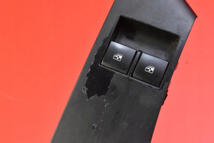 PANNEAU COMMANDE VITRE EUROPE 13305978 OPEL ASTRA 4 IV J 09-12
