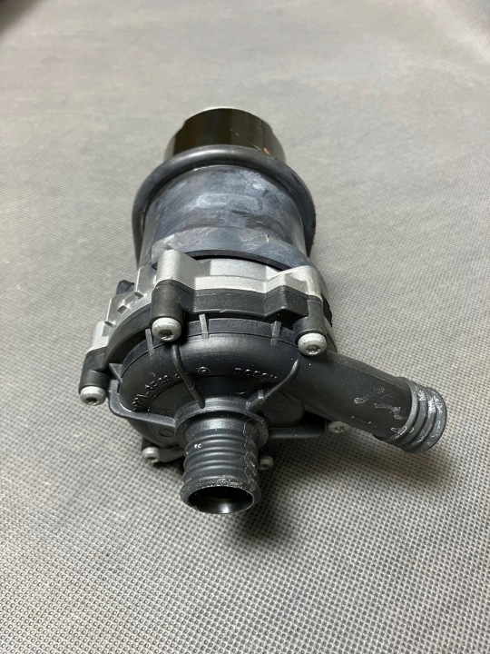 MERCEDES POMPE CIRCULATION CIRCULATION EAU A0005000386