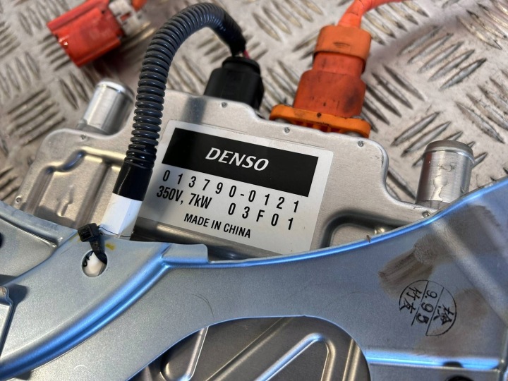 INWERTER/PRZETWORNICA TENSION TOYOTA MIRAI II 122R000482