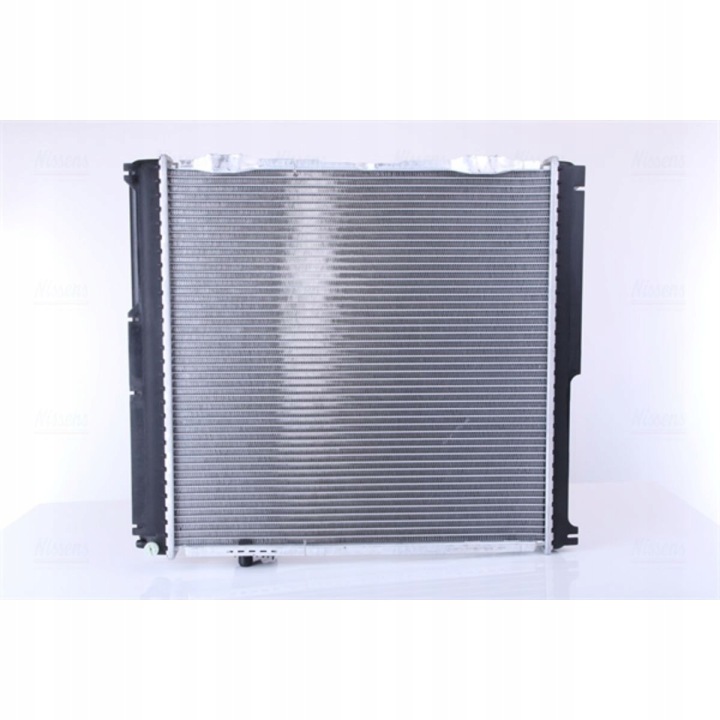 RADIATEUR EAU NISSENS 62751A