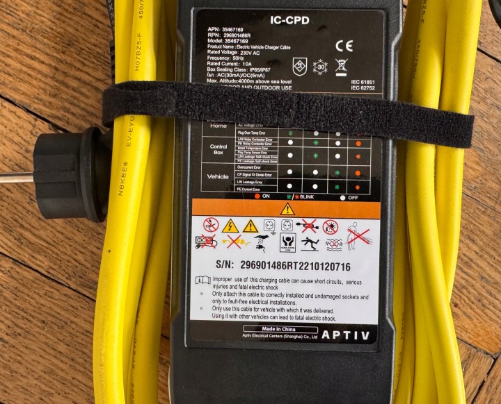 DACIA HYBRIDE ELEKTRYK NEUF CHARGEUR SIECIOWA FIL LADOWANIA ORIGINAL