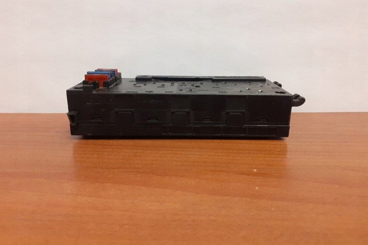 BOÎTE FUSIBLES AUDI 100 (5000) 4204 2001