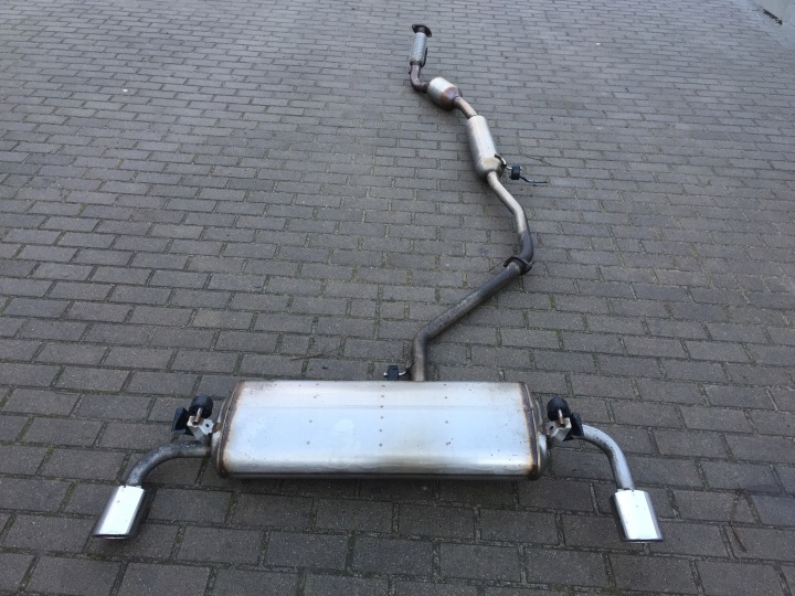 TOYOTA RAV4 V 5 SILENCIEUX ÉCHAPPEMENT 32514 FUTABA CATALYSEUR ENSEMBLE ORIGINAL