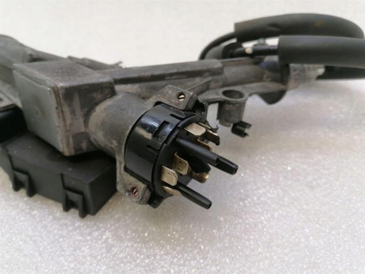 PORSCHE BOXSTER 986 ENGINE ECU 99661860500 CONTROL UNIT