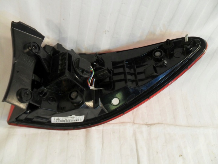 PHARE ARRIÈRE GAUCHE RENAULT KADJAR LED