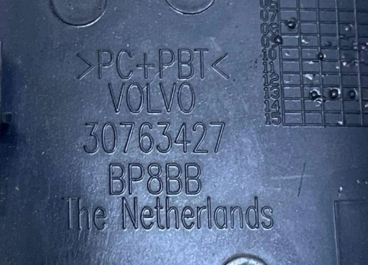 VOLVO XC60 BOUCHON CROCHET PARE-CHOCS ARRIÈRE NOIRE 30763427