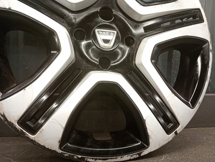 403153179R CHAPEAU 16' DACIA RENAULT