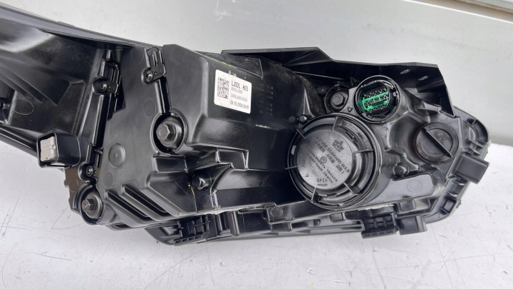 PROJECTEUR AVANT CÔTÉ GAUCHE KIA CEED 92101J7500 2018-