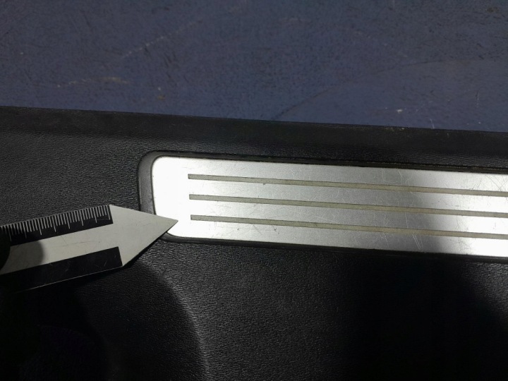 VOLVO XC90 II MOULURE REVÊTEMENT SEUIL ARRIÈRE DROITE RÉTROÉCLAIRÉE 31363748