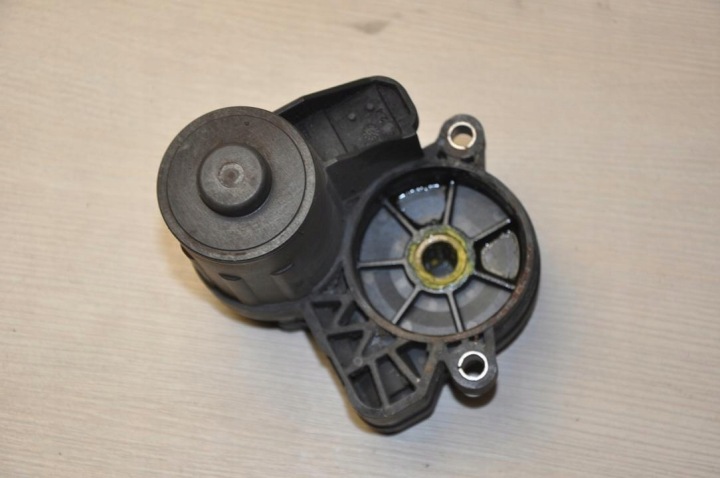 SERVOMOTEUR FREINS STATIONNEMENT ŠKODA SUPERB III UNIVERSEL 2016 3Q0615405