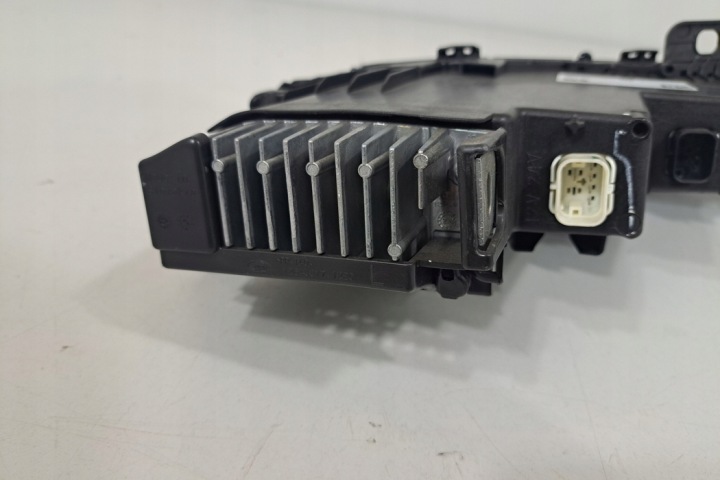 ENSEMBLE PHARE AVANT BMW 7 (G70) 5A5F5A1 2024