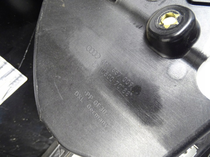 TABLEAU DE BORD COCKPIT AUDI S8 D4 A8 EUROPE 4H1857009