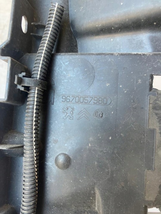 GUIDE D'AIR GAUCHE PEUGEOT 3008 9670057980
