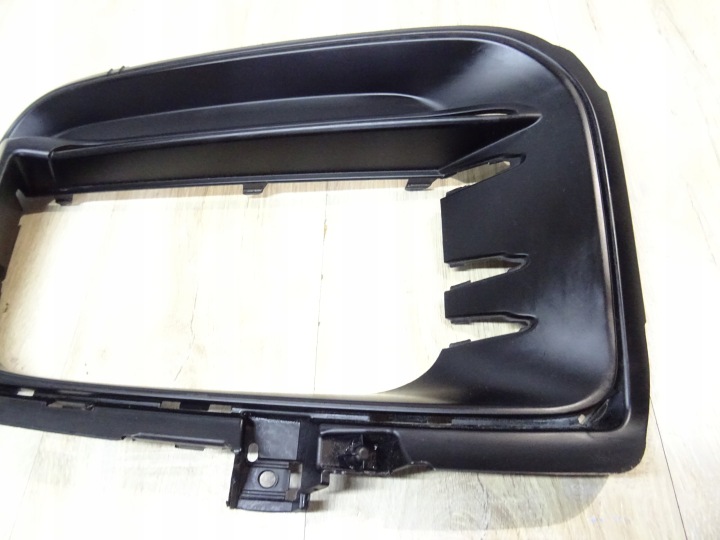 PORSCHE CAYENNE (9Y0 9Y3) DROITE SUPÉRIEURE MOULURE GRILLES PARE-CHOCS