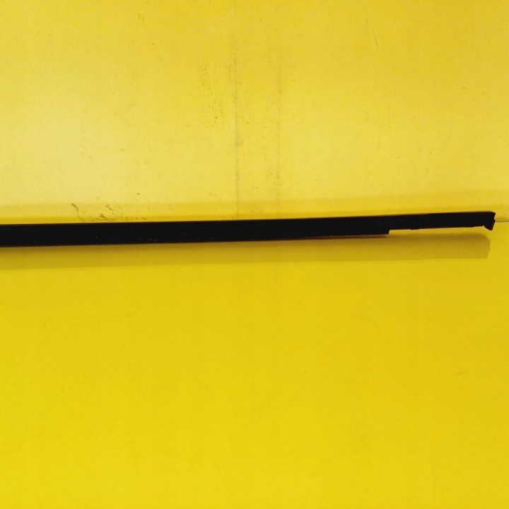 MOULURE RACLOIR DROIT ARRIÈRE VW PASSAT B5 LIFT NR193