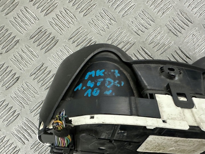 FORD FIESTA MK7 COMPTEUR TABLEAU DE BORD ANGLAIS UK 8A6T-10849-DM