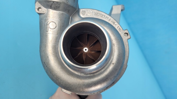 VOLVO XC90 II 2.0B 23R SUPPLÉMENTAIRE POMPE À EAU 32382249