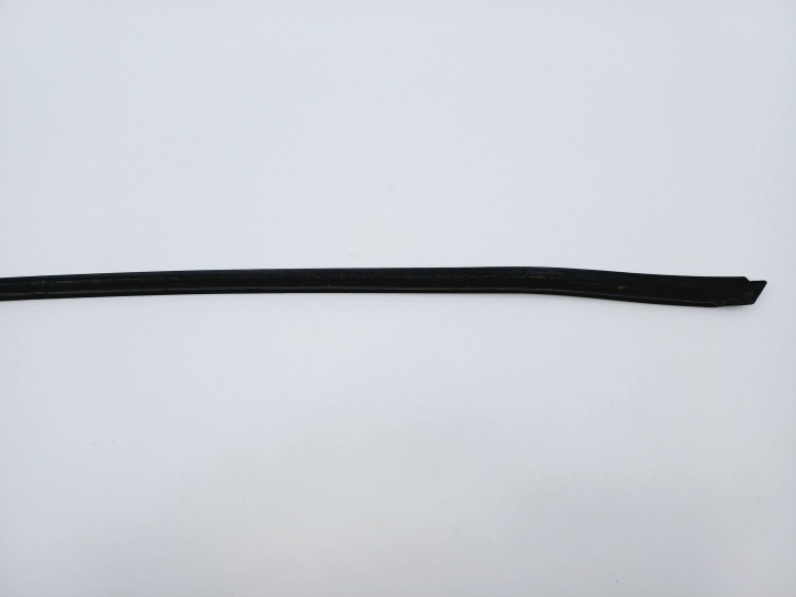 MOULURE PARE-BRISE GAUCHE AVANT AUDI A3 8P 8P0854327B NR26