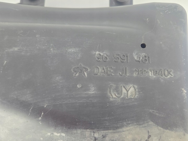 CHEVROLET SPARK MATIZ 0,8 CHÂSSIS FILTRE AIR RÉSONATEUR 96591491