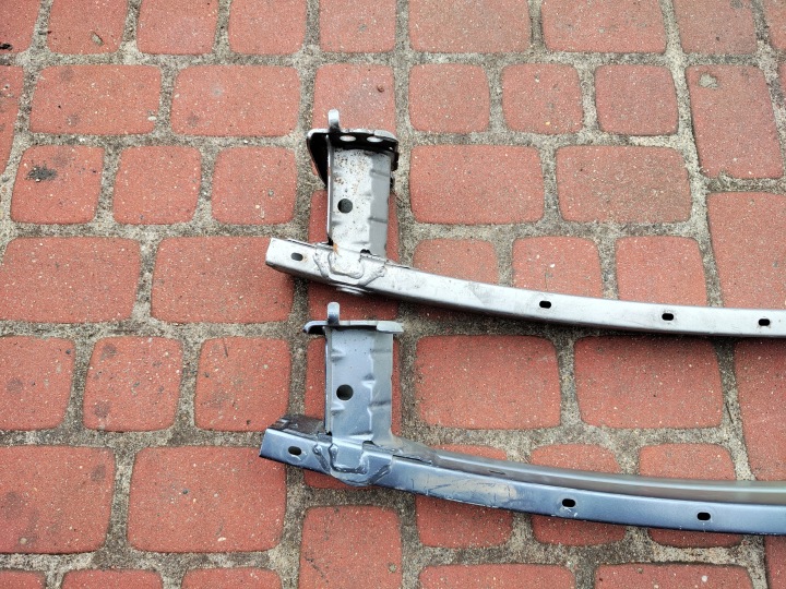 TOYOTA COROLLA XI E16 E18 13+ POUTRE RENFORCEMENT PARE-CHOCS AVANT