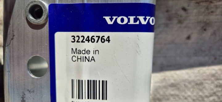 VOLVO S90 II V90 II 16- POUTRE INFÉRIEURE AVANT NEUF ORIGINE