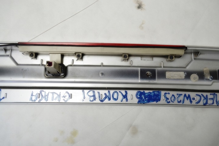 SPOILER COUVERCLES DE COFFRE MERC W203 C CLASSE UNIVERSEL 2037900188
