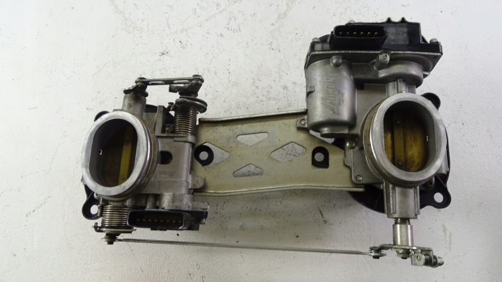 N131 DUCATI MULTISTRADA MTS 1200 10-15 PAPILLON DES GAZ TPS