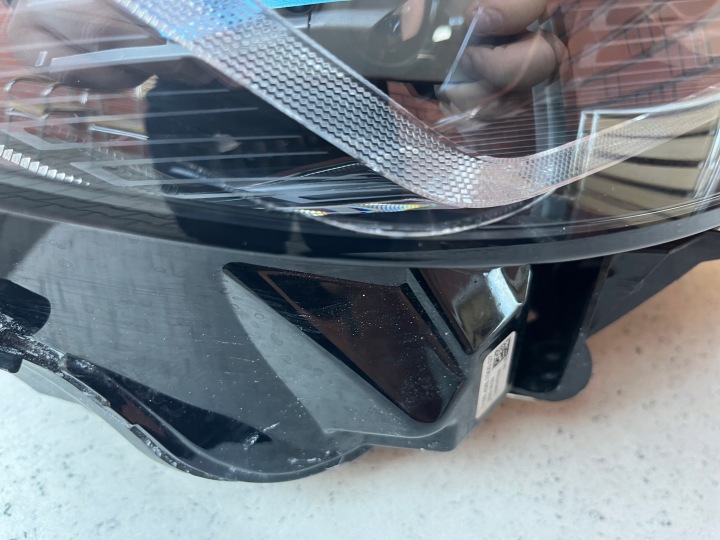 PROJECTEUR BMW M4 440D DROIT