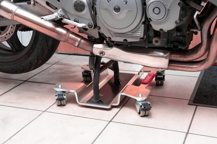 CHÂSSIS MOTOCYCLETTE PLATEFORME MANEWROWA SOUS MOTOS SUR STOPKE CENTRALE AM2