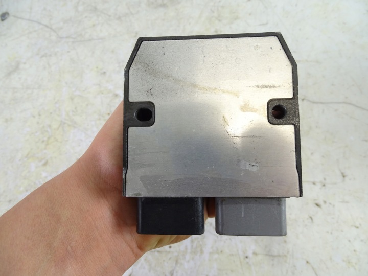 YAMAHA YZF R1RN12 R1 RN12 1000 RÉGULATEUR TENSION