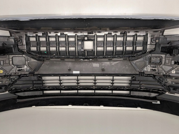 PARE-CHOCS AVANT POLESTAR 2 2020-