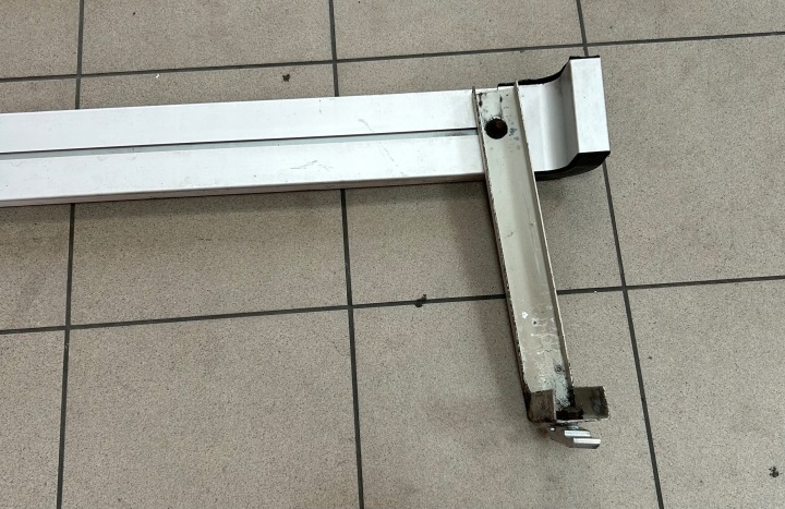 PROTECTION CONTRE POUR VÉLO ARRIÈRE ARRIÈRE 169CM IVECO DAILY IV 4 3.0HPI 2022R