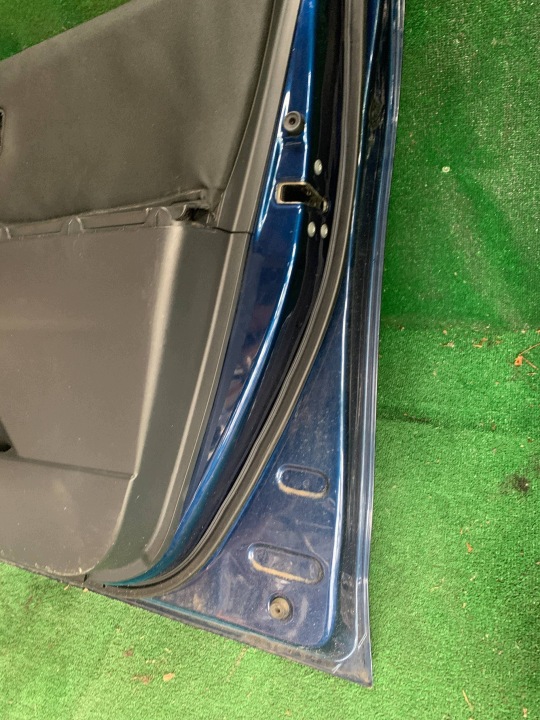 PORTES AVANT DROIT TOYOTA YARIS II 5D HAYON 8P4 WWA