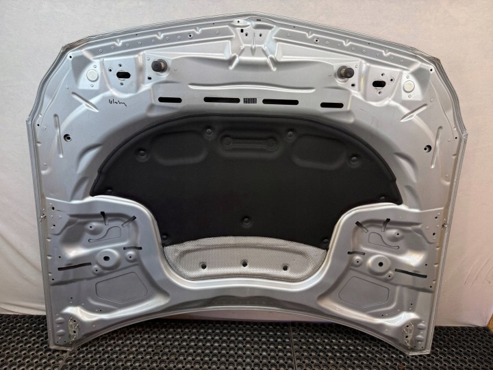 CAPOT COUVERCLE MOTEUR AVANT MERCEDES CLS W218 CODE VERNIS 775