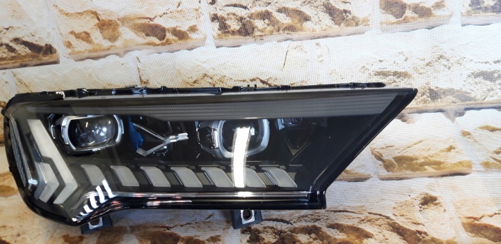 AUDI Q7 LIFT 4M0 941 086C LASER LED EUROPE DROITE