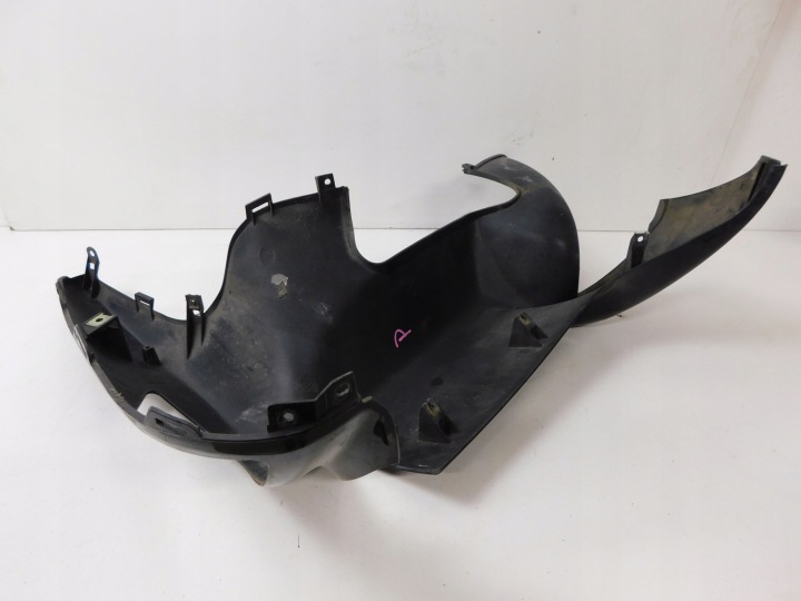 YAMAHA MAXTER 125 PRISE CASQUETTE DROITE