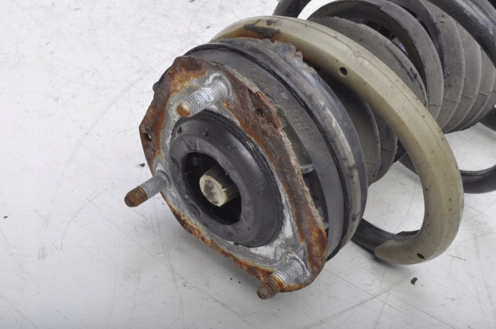MAZDA 2 DE MCPHERSON GAUCHE AVANT AVANT DF7134900H