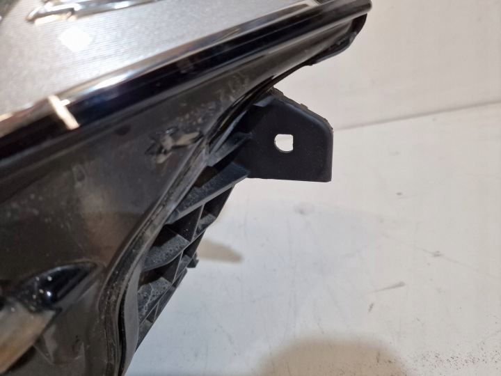 PROJECTEUR AVANT CÔTÉ GAUCHE VOLVO XC90 MID 32404719